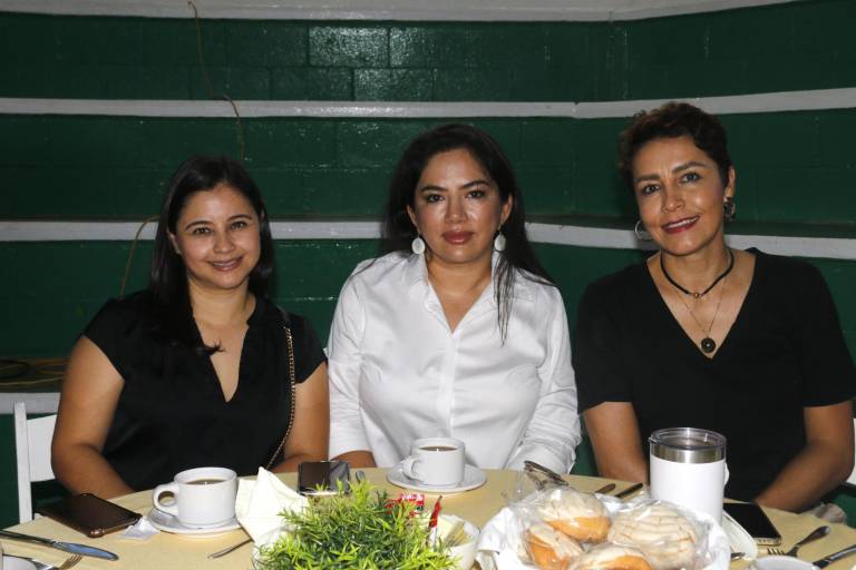 Se reencuentran coordinadoras del Instituto Senda en agradable desayuno