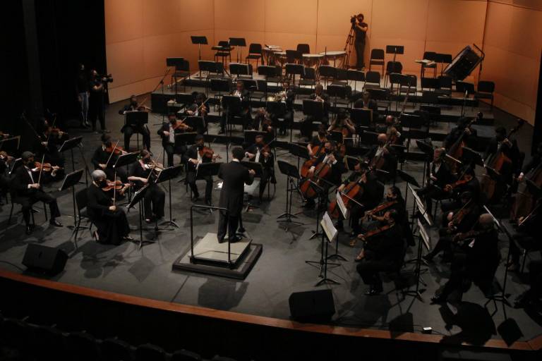 Viven culiacanenses velada musical en el Tercer Concierto de Temporada de la OSSLA