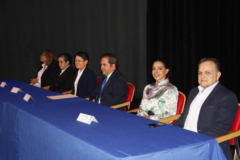 Alumnos del Instituto América dicen adiós a la secundaria