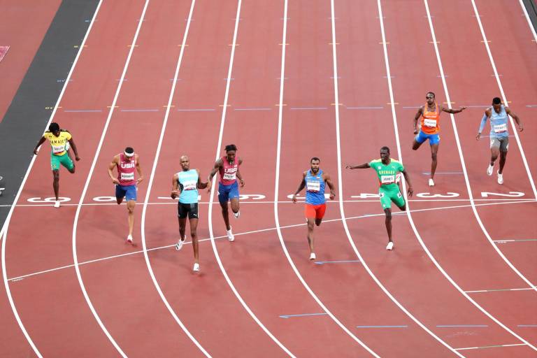 Bahameño Steven Gardiner gana el oro de los 400 metros en Tokio 2020