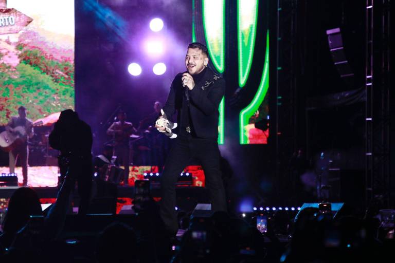 Abarrota Christian Nodal el estadio de Tomateros con su ‘Foraji2 Tour’