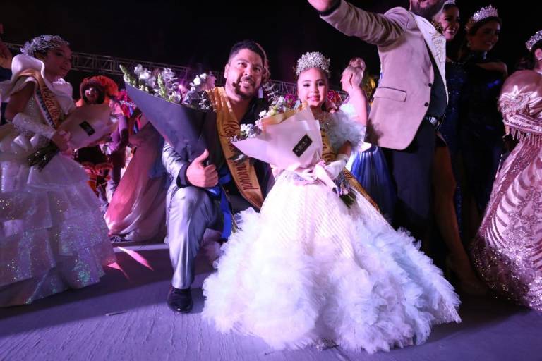 Obed, nuevo Rey del Carnaval de Mazatlán; Scarleth, Reina Infantil