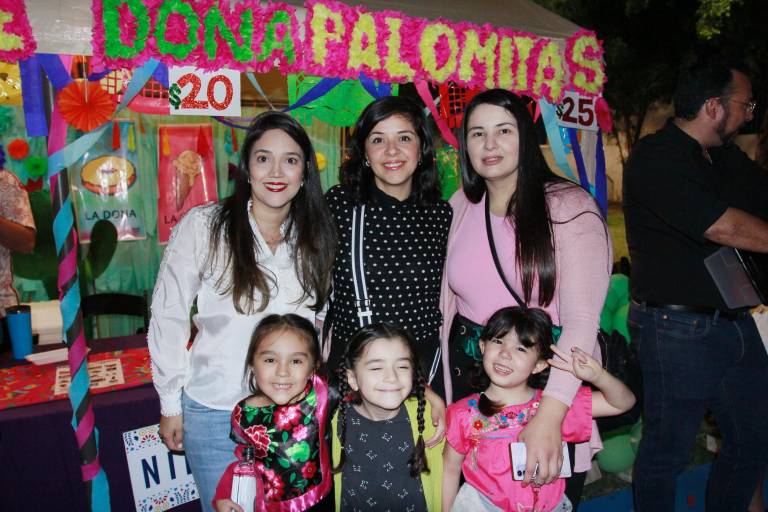 Disfruta la Escuela Activa Integral una divertida noche mexicana