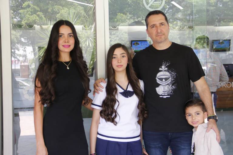 Alumnos del Instituto América dicen adiós a la secundaria