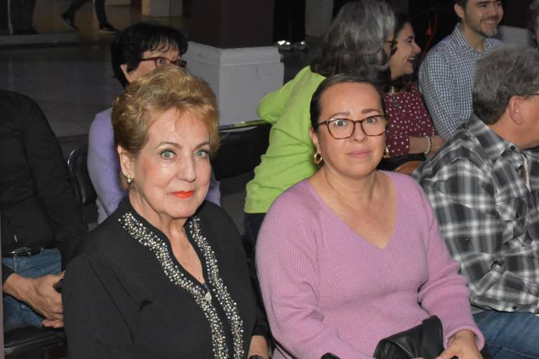 Comparte Martha Ceceña sus vivencias, historias y añoranzas