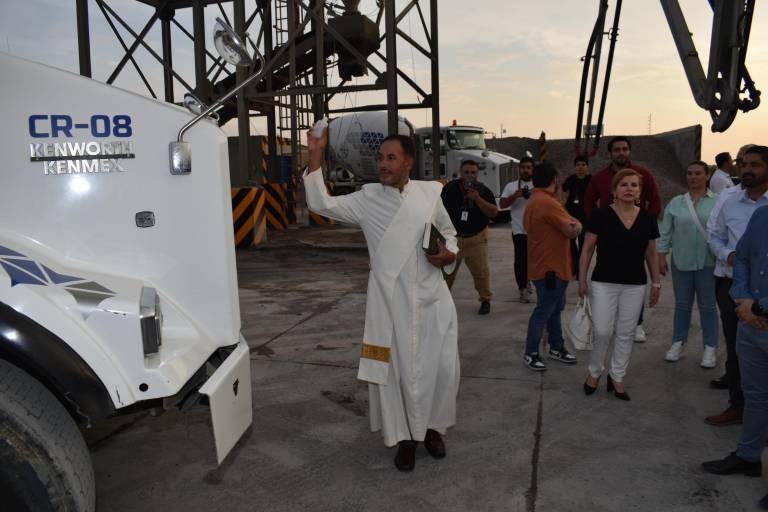 Celebra MR40 Concretos su tercer aniversario en Culiacán