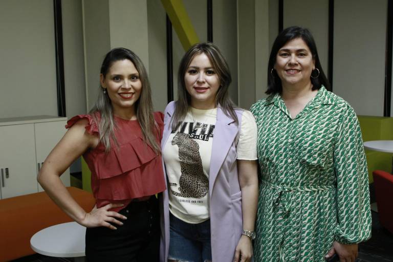 Damas de AMMJE Culiacán tienen diálogo con Javier Gaxiola Coppel