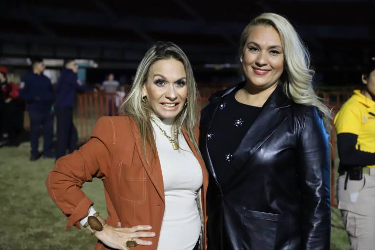 Alejandra I recibe sus atributos reales como Reina del Carnaval de Mazatlán 2023