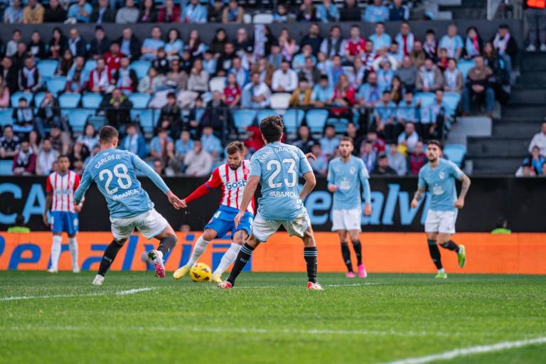 El Girona no afloja y recupera el liderato de LaLiga
