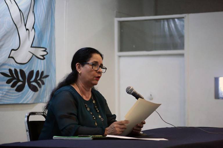 Ofrece Dina Beltrán un acercamiento a la poesía de Bernardo J. Gastélum