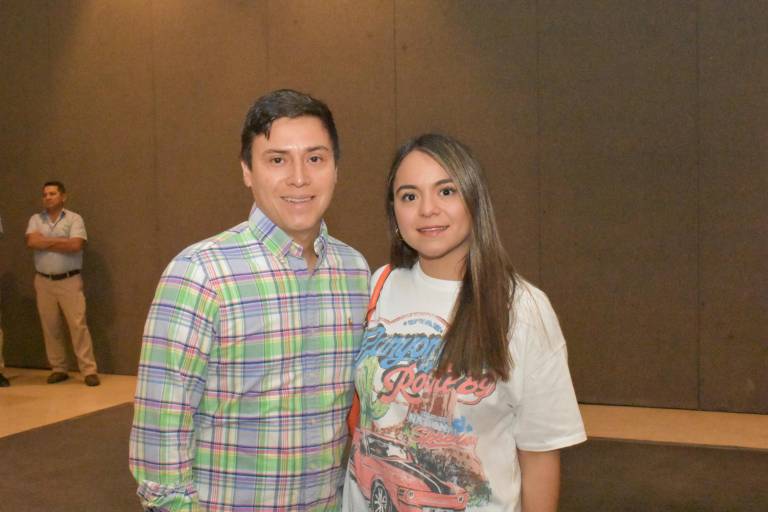 Participan padres de familia y maestros en su tradicional Magna Conferencia