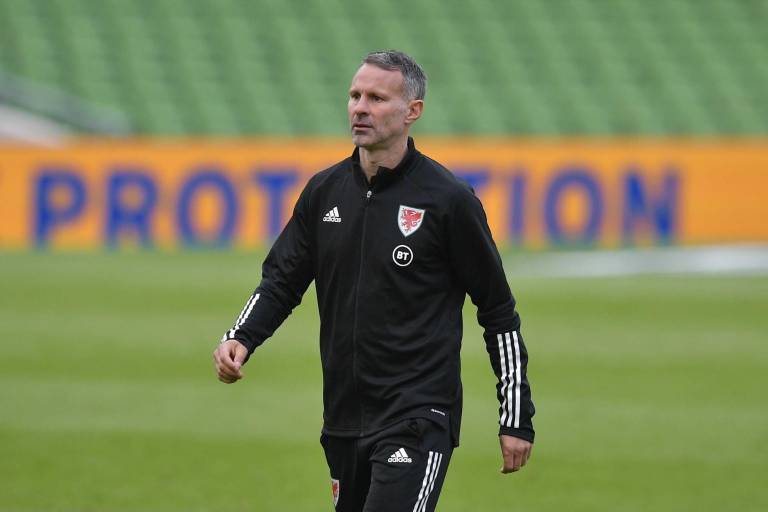 Ryan Giggs, separado de la selección de Gales por pleito legal