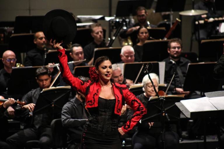 Con música, viajan sinaloenses a la mágica Sevilla