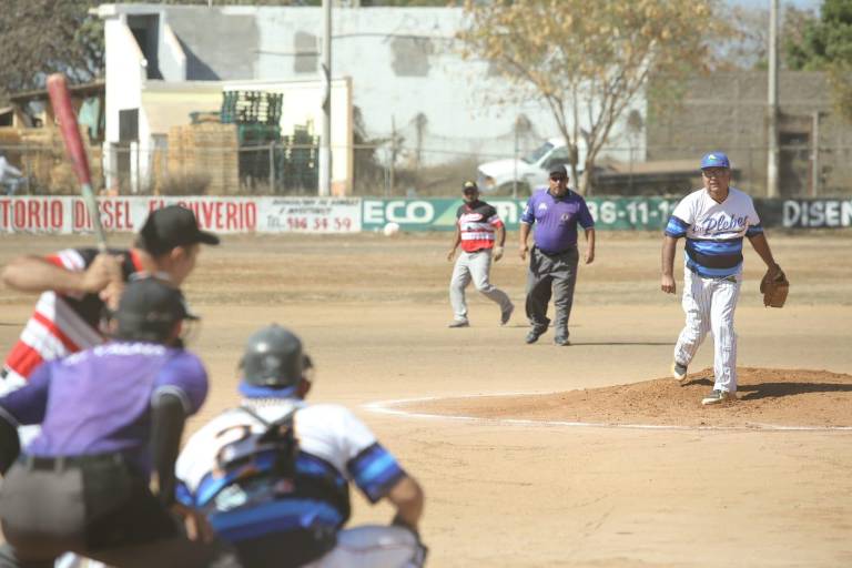 Los Plebes del Rancho igualan la serie final de playoffs en la Liga de Beisbol Eco Taxis Verdes