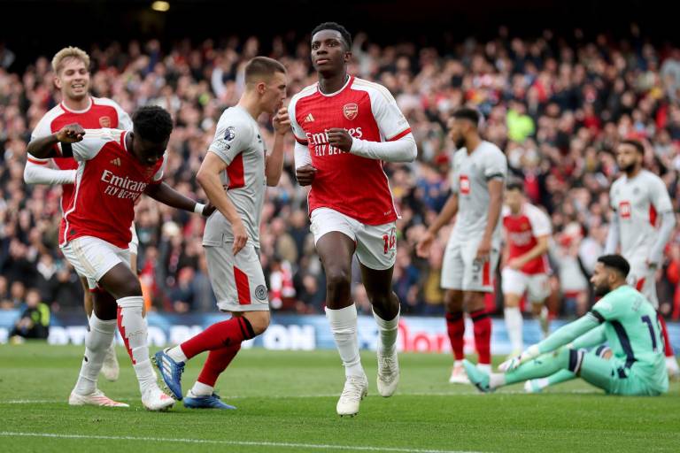 Nketiah responde y Arsenal golea al Sheffield