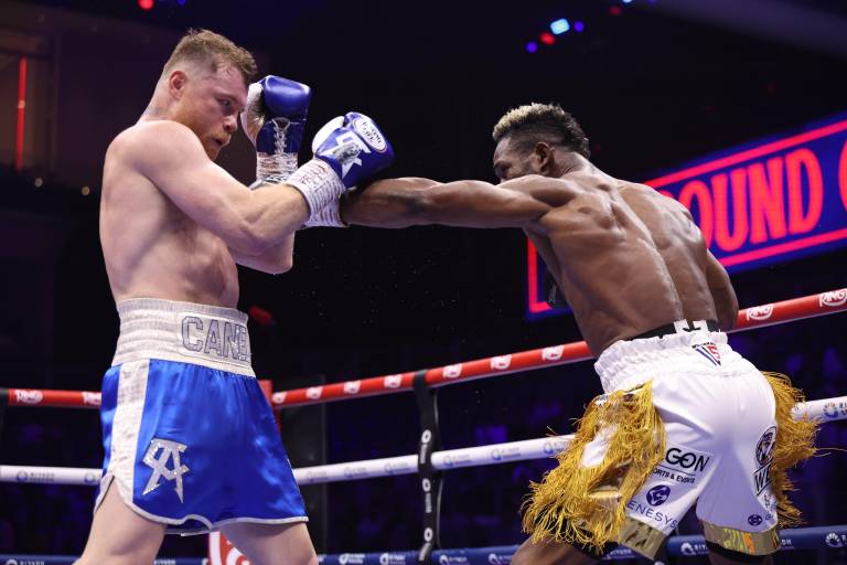 Canelo Álvarez y William Scull protagonizan la pelea con menos golpes en la historia