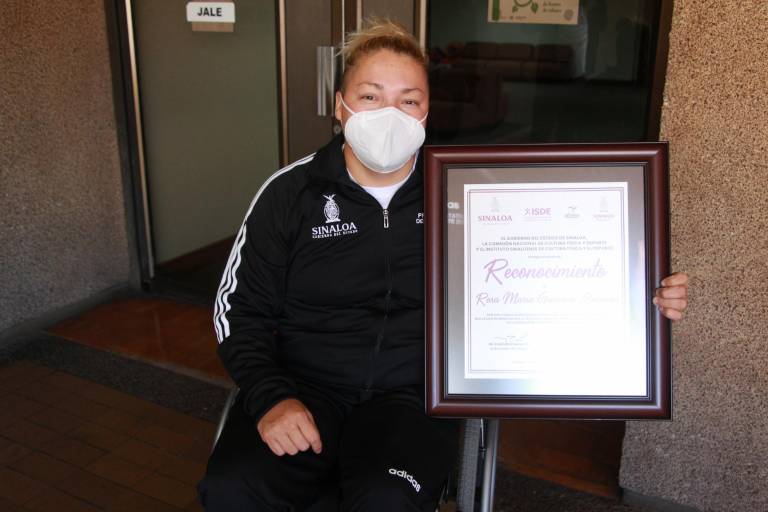 Sinaloenses reciben el Premio Estatal del Deporte