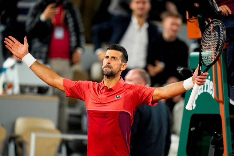 Un Djokovic apático supera la primera ronda de París
