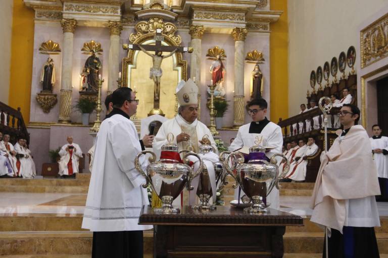 Celebran Sacerdotes de la Diócesis de Culiacán la Misa Crismal