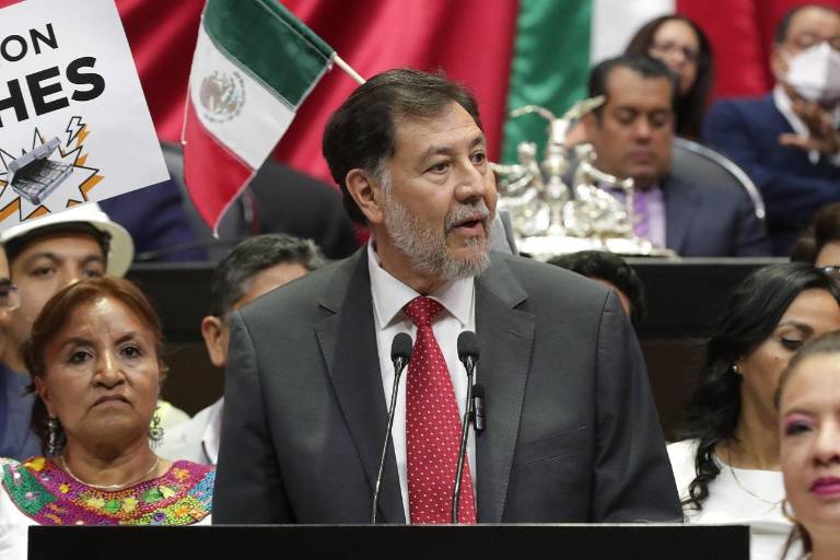 Retrasos, gritos y reclamos marcan el debate por la reforma eléctrica de AMLO