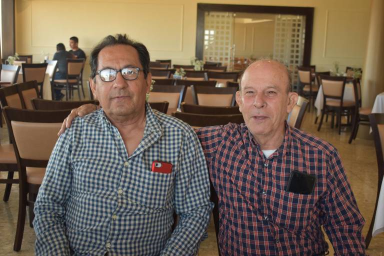 Disfrutan reencuentro ex alumnos de la Prevocacional