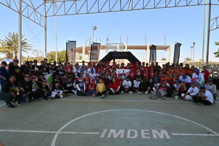 Sigue repartiendo felicidad el Torneo Súper Héroes de Beisbol Adaptado
