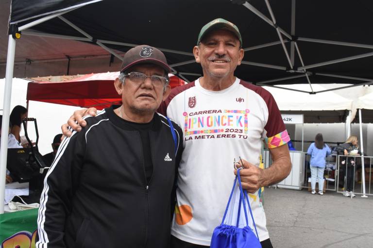 Acuden sinaloenses por su kit de corredor para el Maratón Internacional de Culiacán