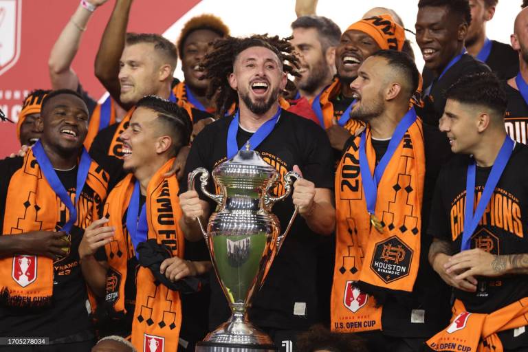 Héctor Herrera revela que el Dynamo se creció al saber que Messi no jugaría Final de US Open Cup