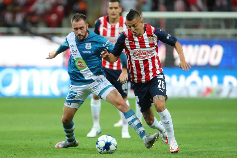 Puebla remonta a Chivas y retoma el liderato del Clausura 2022