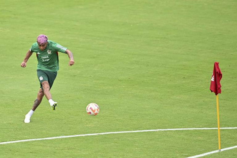 Julián Araujo sería cedido a Las Palmas