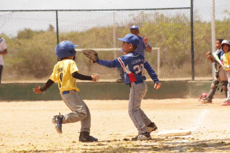 Liga Pelikanos tiene destacada participación en Torneo Distrital