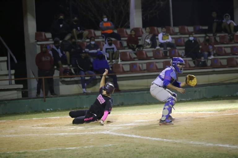 Bird sufre el revés en inicio de semifinales de la Primera Fuerza Invernal de beisbol