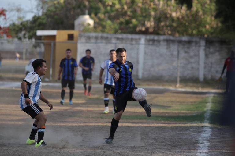 Visane-Ramada y Nares-Togo avanzan a semifinales de Liga Intermédicos