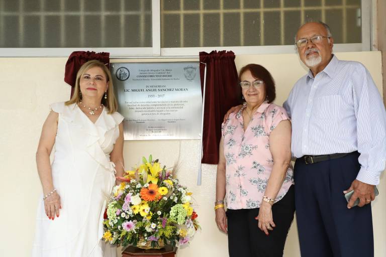 Rinden homenaje al abogado Sánchez Morán en la UAS