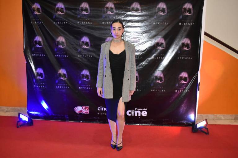 Protagoniza Natalia Solián ‘Huesera’, una película mexicana de terror