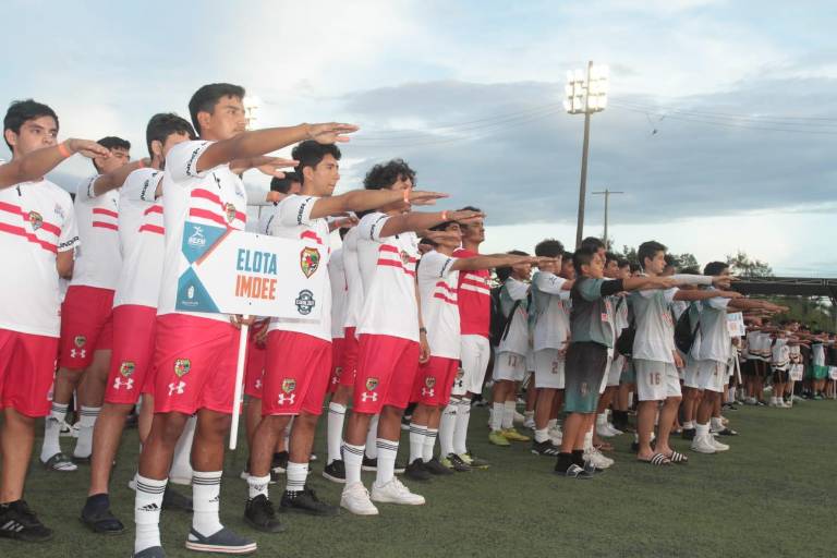 Futbolistas sinaloenses inauguran Torneo Estatal Juvenil, en Mazatlán