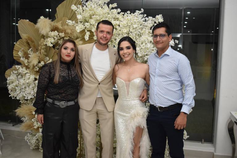 Despiden Alegría Peña y Manuel de Jesús Serrano su soltería