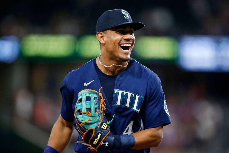 Julio Rodríguez celebró con desfile en su pueblo el premio a Novato del Año