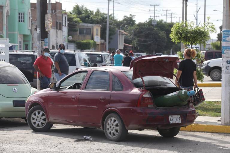 ‘Dígale al gobierno que nos ayude, llevo más de 120 mil pesos gastados y ya se me murió mi hermana’