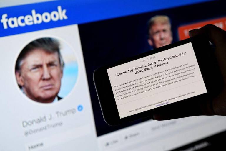 Facebook mantendrá suspensión de cuenta de Trump hasta enero del 2023