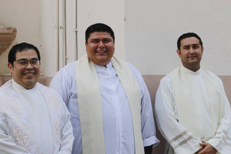 Celebra la iglesia su Misa Crismal