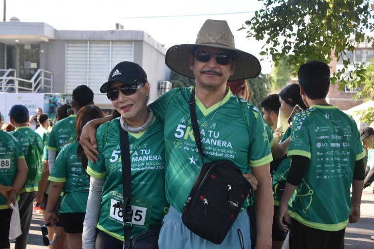 Corren miles de culiacanenses por la inclusión en la segunda carrera 5k A Tu Manera