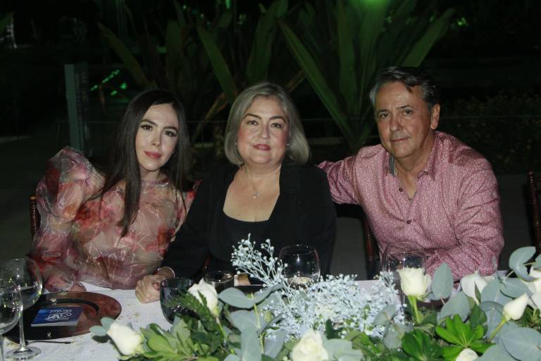 Celebra Colegio del Valle 30 años de su fundación en Culiacán