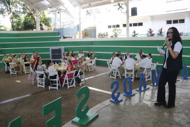 Se reencuentran coordinadoras del Instituto Senda en agradable desayuno