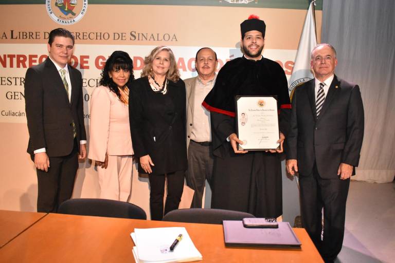 Son Maestros en Derecho Fiscal