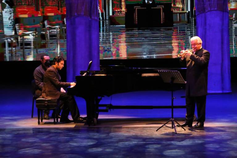 Disfrutan el sonido de las trompetas de Otto Sauter y Armando Cedillo