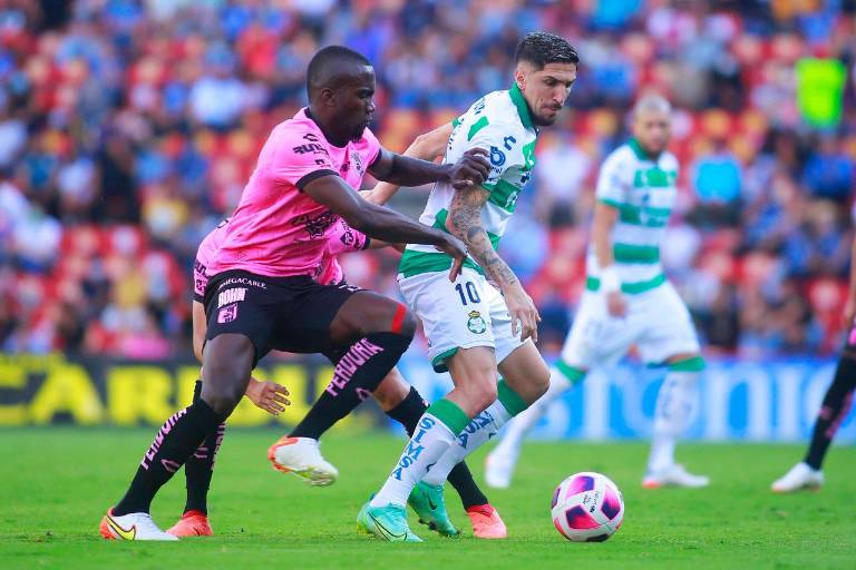 Santos Laguna vence 3-2 al Querétaro y mantiene vivas sus posibilidades de repechaje