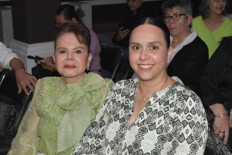 Comparte Martha Ceceña sus vivencias, historias y añoranzas