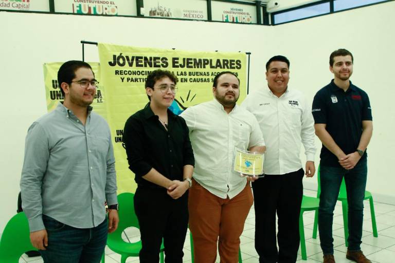 Premia el ISJU a 27 jóvenes destacados y activistas sociales