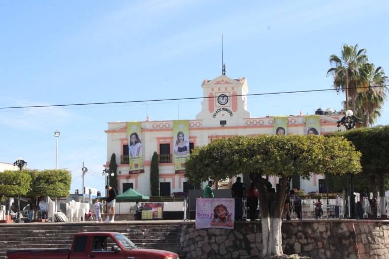 En Rosario, con normalidad inicia actividad a pocas horas del eclipse